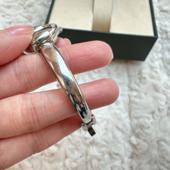 Authentic Vintage Gucci 1400L Stainless Steel Ladies Bangle Watch - Picture 9 of 12